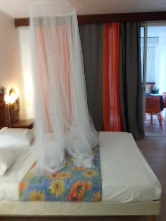 סנטה-אנה Appartements Residence Mahoghany מראה חיצוני תמונה